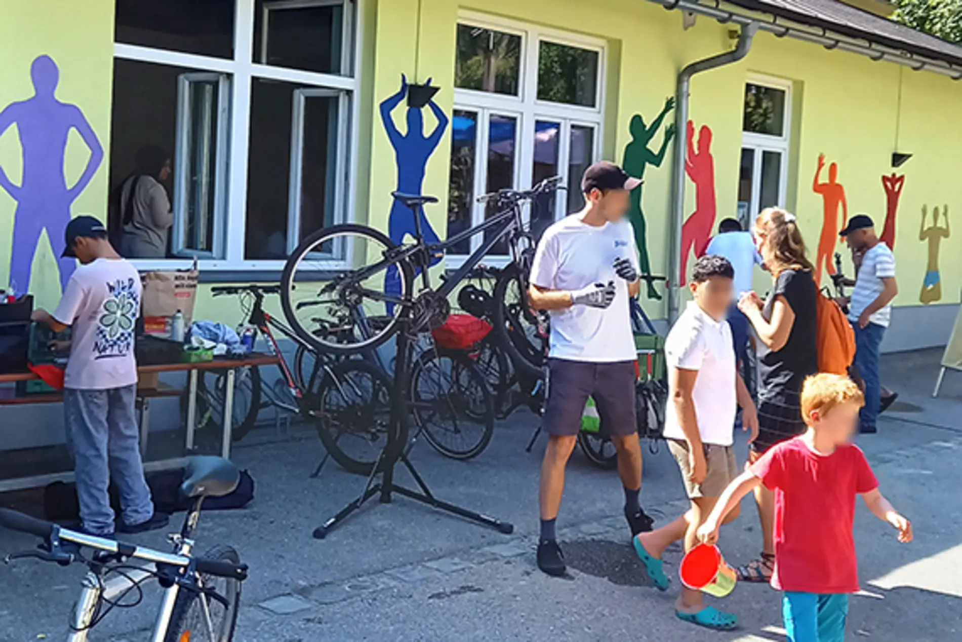 Bagger´s Bike Box Im Jugendzentrum Bagger/Verein Mitmensch wurde eine offenen Radwerkstatt eingerichtet